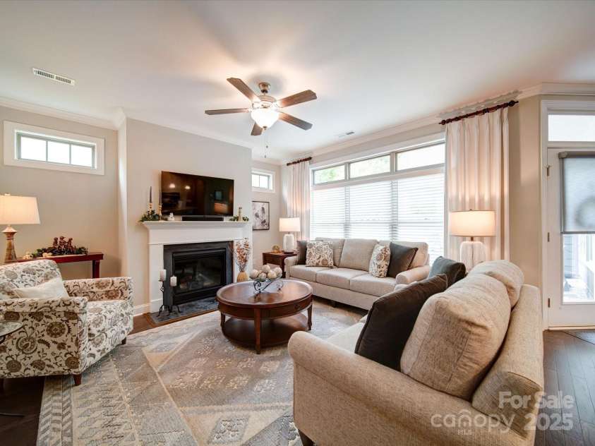 2306 Wesley Landing Road, Waxhaw, NC 28173.  MLS# CAR4248905, YatesRealty ID 19487. Enjoy the gas fireplace