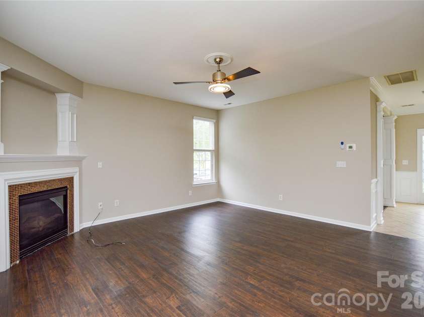 16410 Greybriar Forest Lane, Charlotte, NC 28278.  MLS# CAR4376519, YatesRealty ID 19488. 