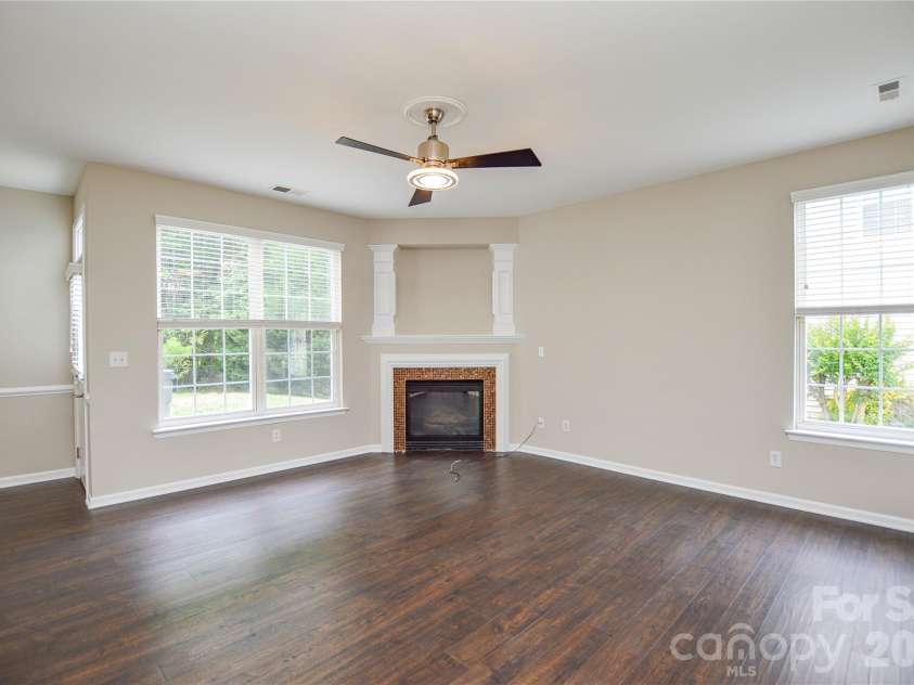 16410 Greybriar Forest Lane, Charlotte, NC 28278.  MLS# CAR4376519, YatesRealty ID 19488. 