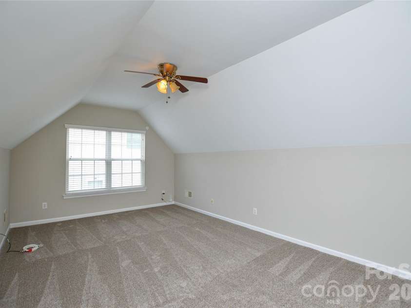 16410 Greybriar Forest Lane, Charlotte, NC 28278.  MLS# CAR4376519, YatesRealty ID 19488. 