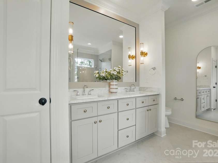 9315 Simpson Road, Waxhaw, NC 28173.  MLS# CAR4258344, YatesRealty ID 19488. Primary Bath