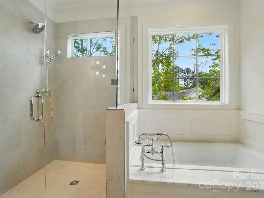 9315 Simpson Road, Waxhaw, NC 28173.  MLS# CAR4258344, YatesRealty ID 19488. Primary Bath