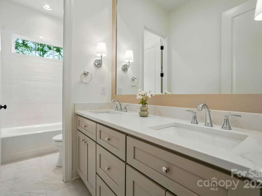 9311 Simpson Road, Waxhaw, NC 28173.  MLS# CAR4258341, YatesRealty ID 19489. Guest Bathroom