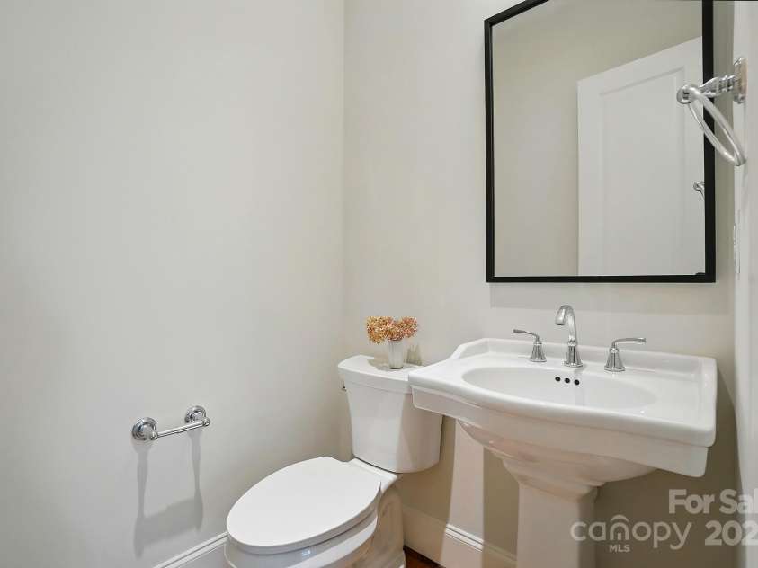 9311 Simpson Road, Waxhaw, NC 28173.  MLS# CAR4258341, YatesRealty ID 19489. Power Room