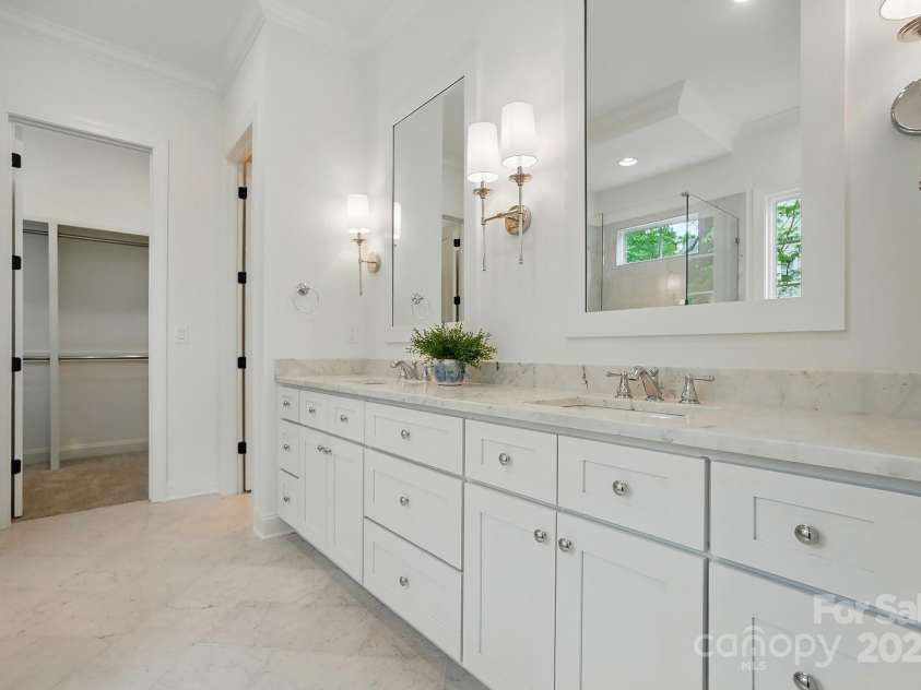 9311 Simpson Road, Waxhaw, NC 28173.  MLS# CAR4258341, YatesRealty ID 19489. Primary Bath