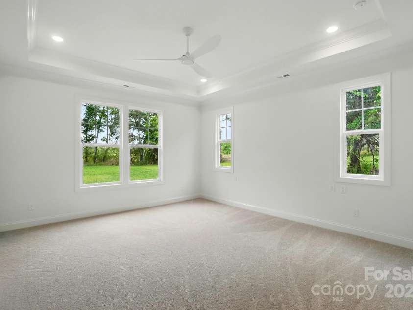 9311 Simpson Road, Waxhaw, NC 28173.  MLS# CAR4258341, YatesRealty ID 19489. Primary Suite