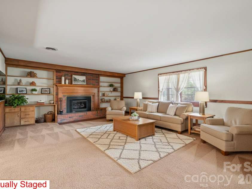 482 Miller Farm Road, Statesville, NC 28625.  MLS# CAR4319062, YatesRealty ID 1949. Den