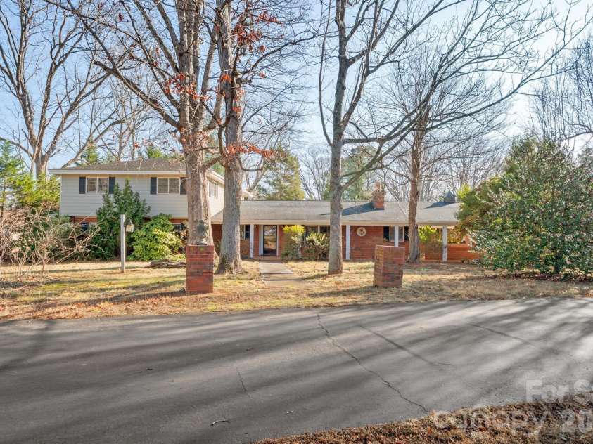 482 Miller Farm Road, Statesville, NC 28625.  MLS# CAR4319062, YatesRealty ID 1949. Front