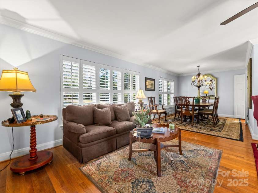 9 Hilltop Road, Asheville, NC 28803.  MLS# CAR4314753, YatesRealty ID 19490. 