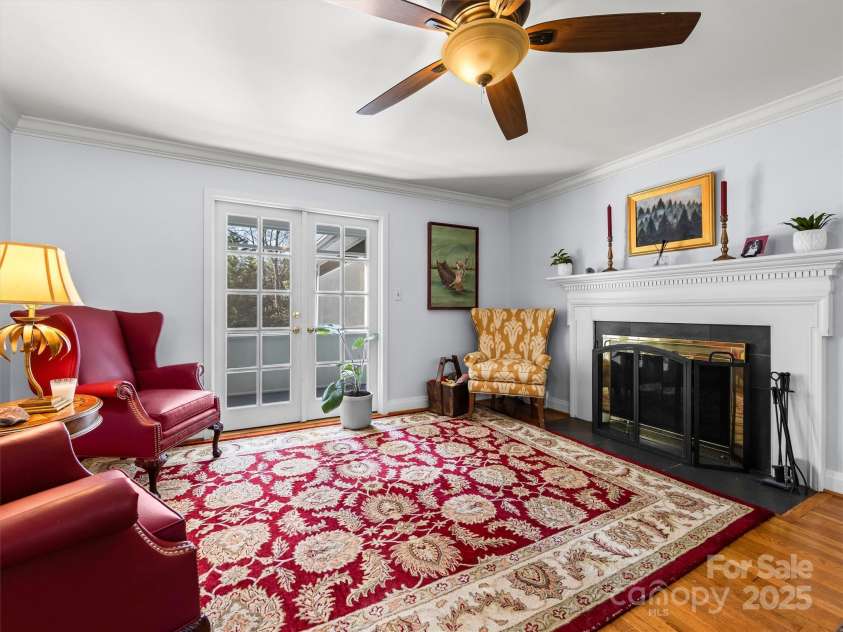 9 Hilltop Road, Asheville, NC 28803.  MLS# CAR4314753, YatesRealty ID 19490. 