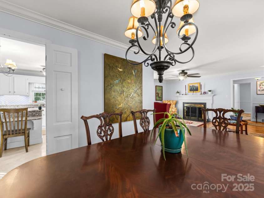 9 Hilltop Road, Asheville, NC 28803.  MLS# CAR4314753, YatesRealty ID 19490. 