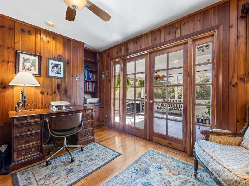 9 Hilltop Road, Asheville, NC 28803.  MLS# CAR4314753, YatesRealty ID 19490. 