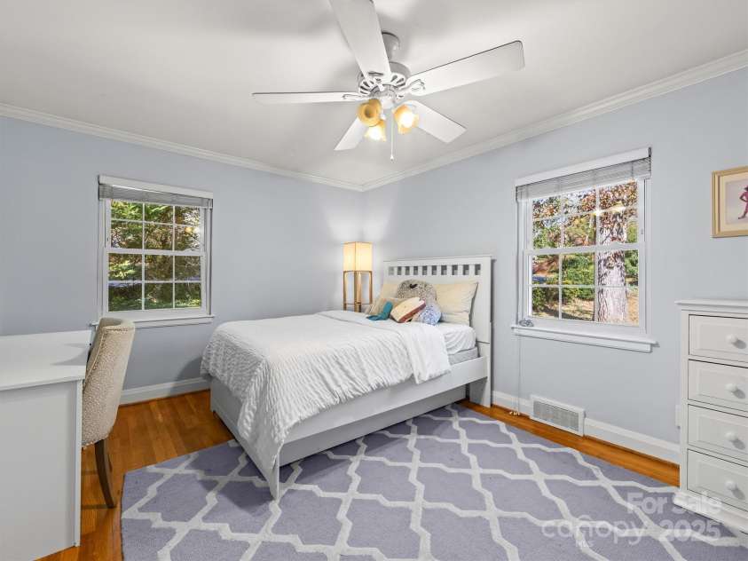 9 Hilltop Road, Asheville, NC 28803.  MLS# CAR4314753, YatesRealty ID 19490. 