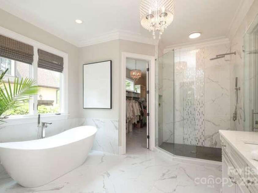 1103 Mapesbury Lane, Waxhaw, NC 28173.  MLS# CAR4266056, YatesRealty ID 19493. Updated Master Bath