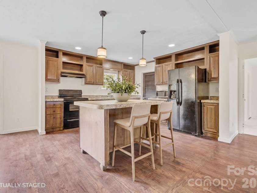 111 Buck Ridge Drive, Marion, NC 28752.  MLS# CAR4375280, YatesRealty ID 19494. 