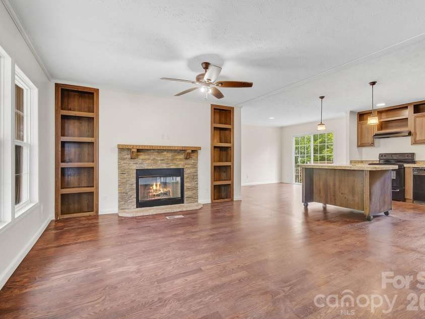 111 Buck Ridge Drive, Marion, NC 28752.  MLS# CAR4375280, YatesRealty ID 19494. 