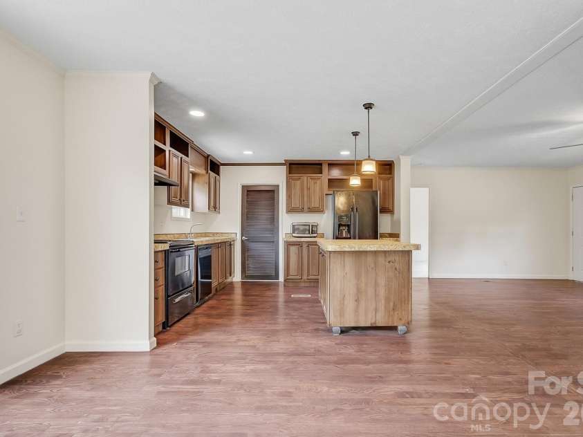 111 Buck Ridge Drive, Marion, NC 28752.  MLS# CAR4375280, YatesRealty ID 19494. 