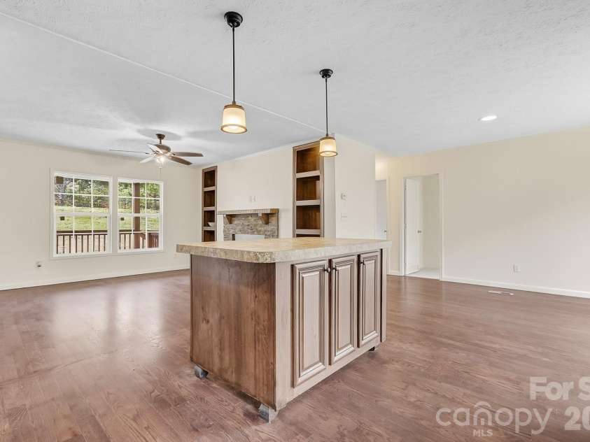 111 Buck Ridge Drive, Marion, NC 28752.  MLS# CAR4375280, YatesRealty ID 19494. 