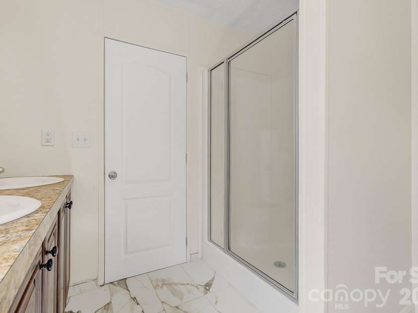 111 Buck Ridge Drive, Marion, NC 28752.  MLS# CAR4375280, YatesRealty ID 19494. 