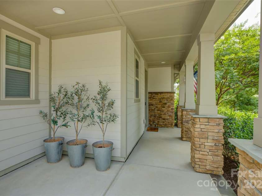 15344 Cimarron Hills Lane, Charlotte, NC 28278.  MLS# CAR4264808, YatesRealty ID 19494. 