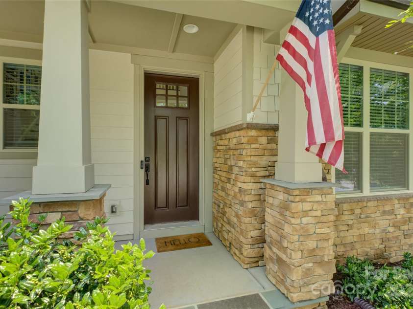 15344 Cimarron Hills Lane, Charlotte, NC 28278.  MLS# CAR4264808, YatesRealty ID 19494. 