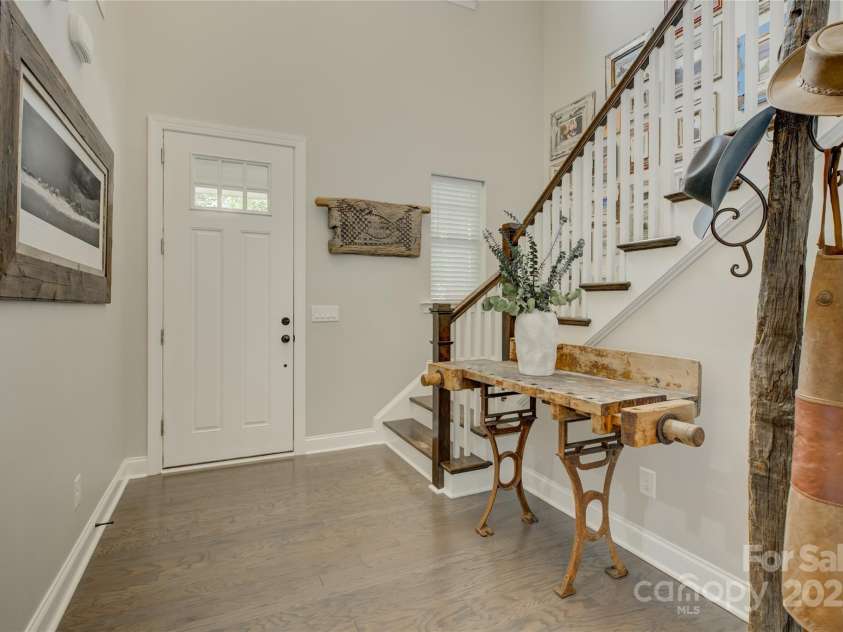 15344 Cimarron Hills Lane, Charlotte, NC 28278.  MLS# CAR4264808, YatesRealty ID 19494. 