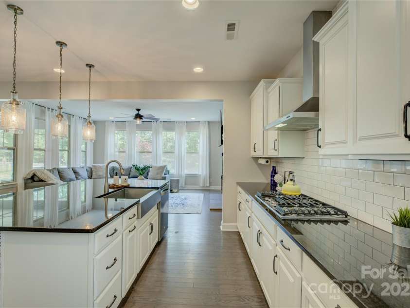 15344 Cimarron Hills Lane, Charlotte, NC 28278.  MLS# CAR4264808, YatesRealty ID 19494. 