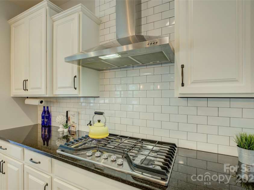 15344 Cimarron Hills Lane, Charlotte, NC 28278.  MLS# CAR4264808, YatesRealty ID 19494. 