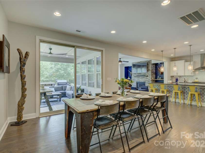 15344 Cimarron Hills Lane, Charlotte, NC 28278.  MLS# CAR4264808, YatesRealty ID 19494. 