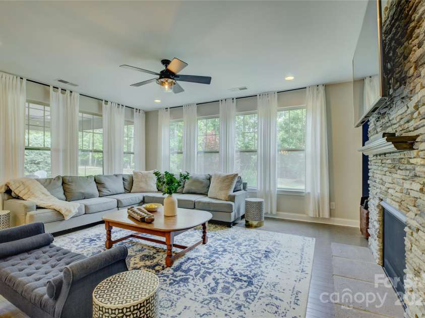 15344 Cimarron Hills Lane, Charlotte, NC 28278.  MLS# CAR4264808, YatesRealty ID 19494. 