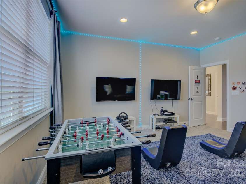 15344 Cimarron Hills Lane, Charlotte, NC 28278.  MLS# CAR4264808, YatesRealty ID 19494. 