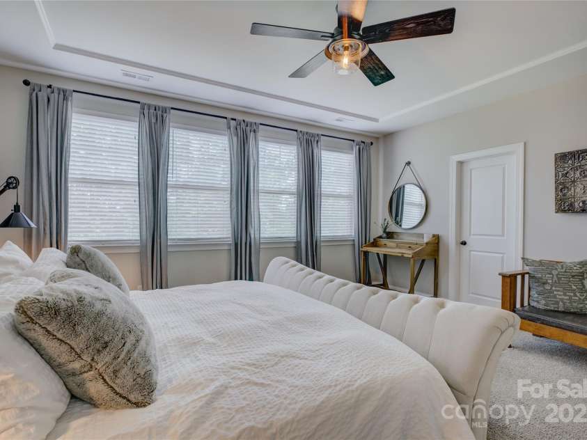 15344 Cimarron Hills Lane, Charlotte, NC 28278.  MLS# CAR4264808, YatesRealty ID 19494. 