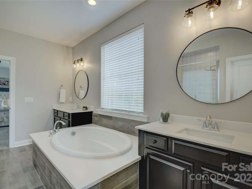 15344 Cimarron Hills Lane, Charlotte, NC 28278.  MLS# CAR4264808, YatesRealty ID 19494. 