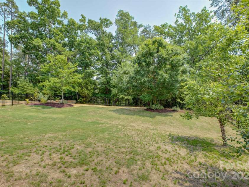 15344 Cimarron Hills Lane, Charlotte, NC 28278.  MLS# CAR4264808, YatesRealty ID 19494. 