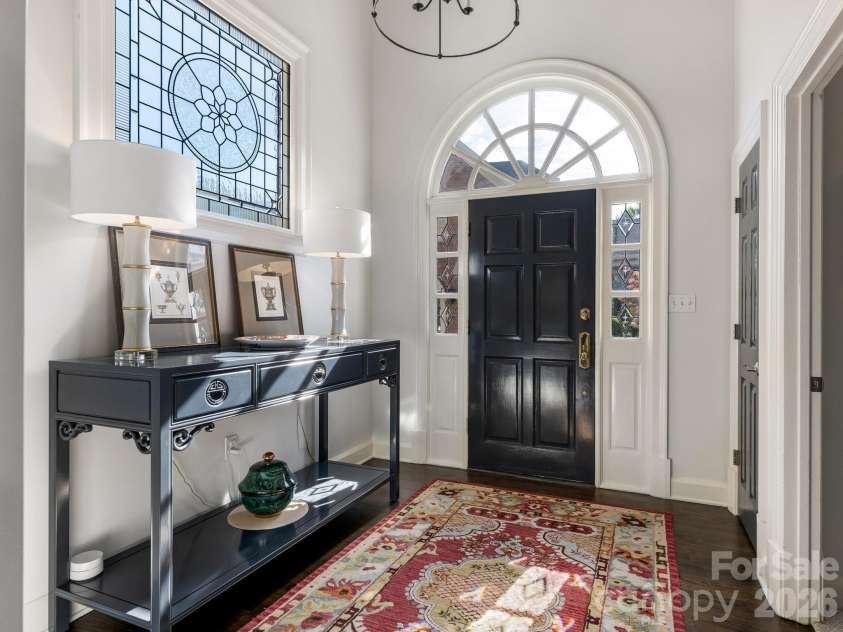 1232 Dilworth Crescent Row, Charlotte, NC 28203.  MLS# CAR4369704, YatesRealty ID 19495. 