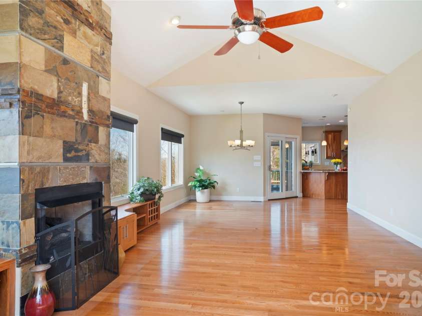 84 Deep Valley Lane, Hendersonville, NC 28791.  MLS# CAR4352594, YatesRealty ID 19497. 