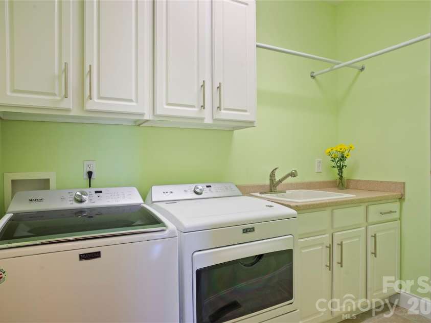 84 Deep Valley Lane, Hendersonville, NC 28791.  MLS# CAR4352594, YatesRealty ID 19497. 