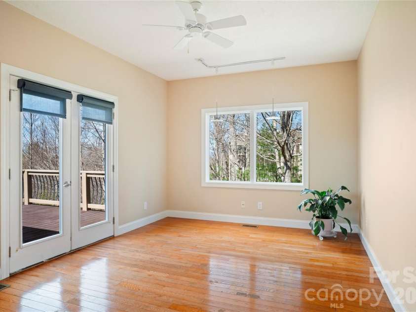 84 Deep Valley Lane, Hendersonville, NC 28791.  MLS# CAR4352594, YatesRealty ID 19497. 
