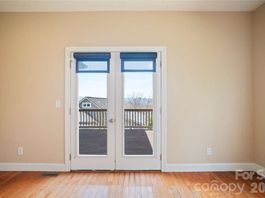 84 Deep Valley Lane, Hendersonville, NC 28791.  MLS# CAR4352594, YatesRealty ID 19497. 