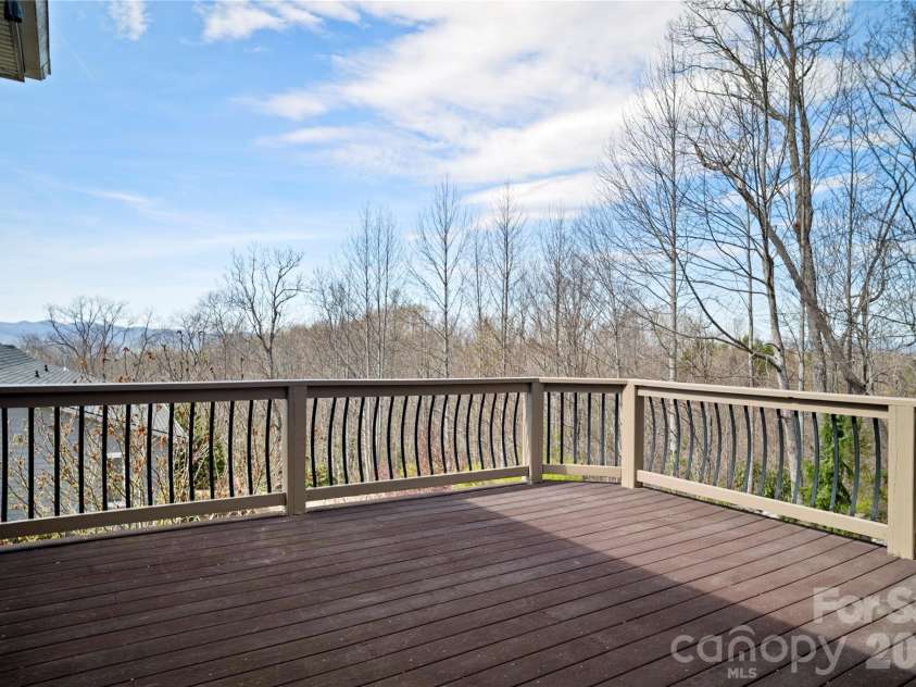 84 Deep Valley Lane, Hendersonville, NC 28791.  MLS# CAR4352594, YatesRealty ID 19497. 