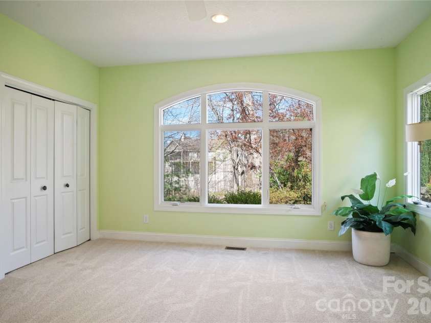 84 Deep Valley Lane, Hendersonville, NC 28791.  MLS# CAR4352594, YatesRealty ID 19497. 