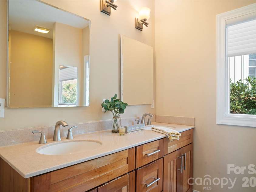 84 Deep Valley Lane, Hendersonville, NC 28791.  MLS# CAR4352594, YatesRealty ID 19497. 
