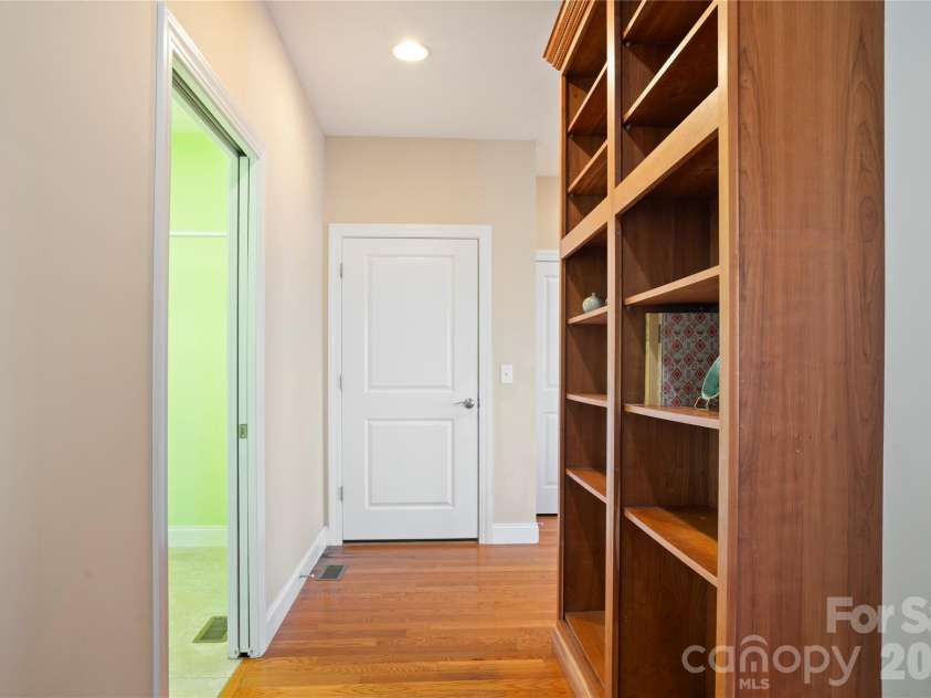 84 Deep Valley Lane, Hendersonville, NC 28791.  MLS# CAR4352594, YatesRealty ID 19497. 