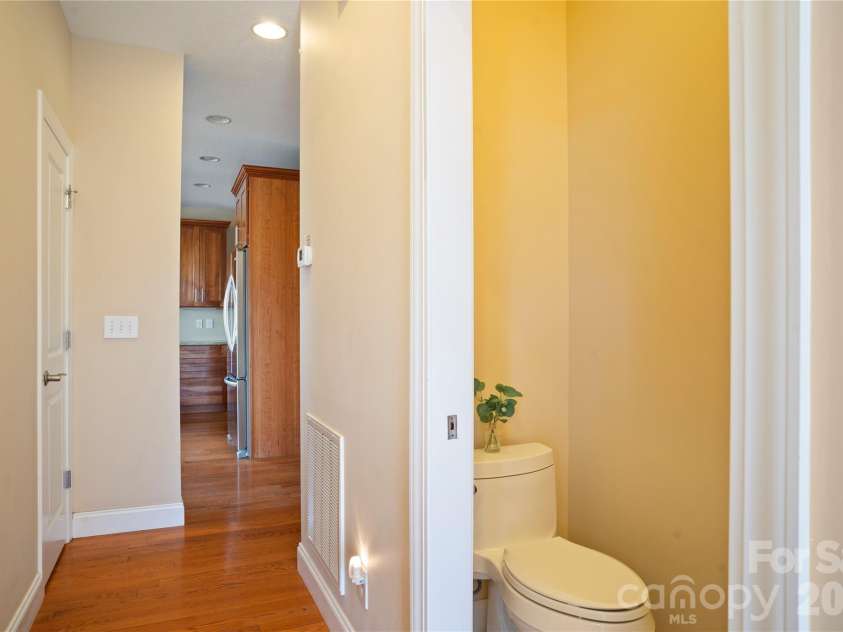 84 Deep Valley Lane, Hendersonville, NC 28791.  MLS# CAR4352594, YatesRealty ID 19497. 
