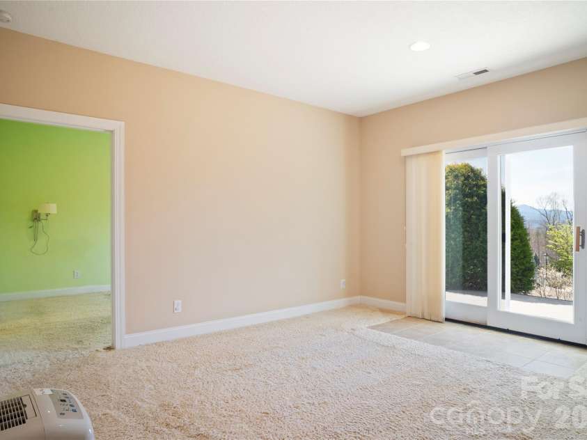 84 Deep Valley Lane, Hendersonville, NC 28791.  MLS# CAR4352594, YatesRealty ID 19497. 