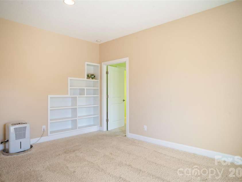 84 Deep Valley Lane, Hendersonville, NC 28791.  MLS# CAR4352594, YatesRealty ID 19497. 