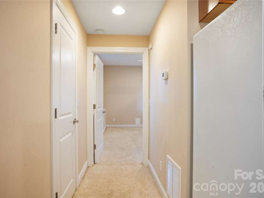 84 Deep Valley Lane, Hendersonville, NC 28791.  MLS# CAR4352594, YatesRealty ID 19497. 