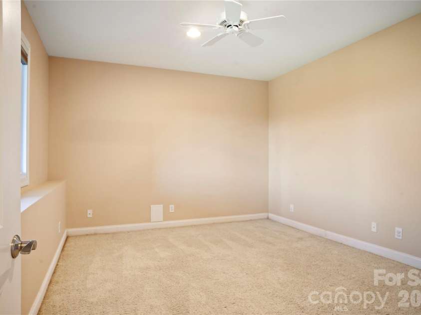 84 Deep Valley Lane, Hendersonville, NC 28791.  MLS# CAR4352594, YatesRealty ID 19497. 