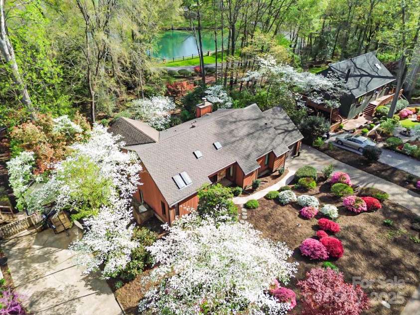 1601 Wandering Way Drive, Charlotte, NC 28226.  MLS# CAR4266480, YatesRealty ID 19498. Aerial in Spring