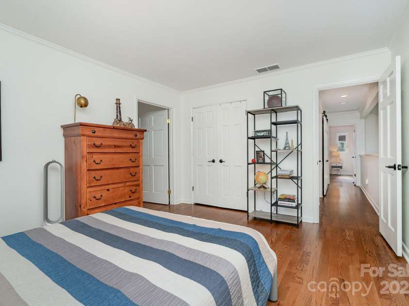 1601 Wandering Way Drive, Charlotte, NC 28226.  MLS# CAR4266480, YatesRealty ID 19498. Bedroom #1